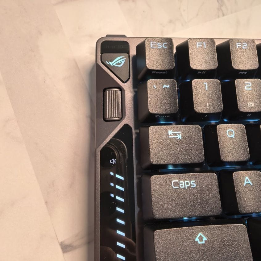 ROG Falcata: The split keyboard rated for 100 million keystrokes