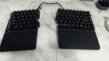 ROG Falcata: The split keyboard rated for 100 million keystrokes